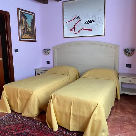 Hotel Dama Estense 3*