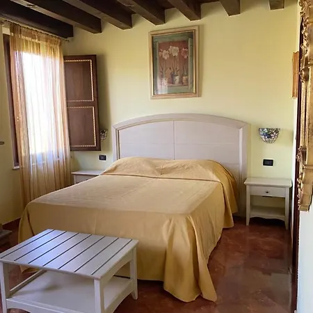 Hotel Dama Estense 3*