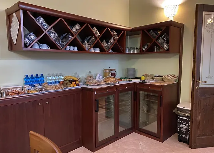 Dama Estense فندق 3*